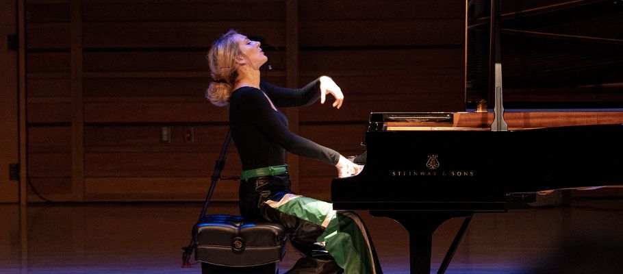 Élisabeth Pion, piano
